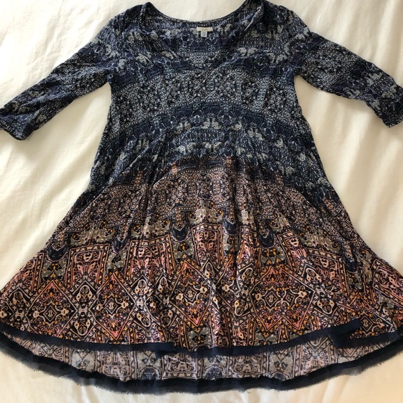 Patterned Flow Dress - Picture 2 of 3